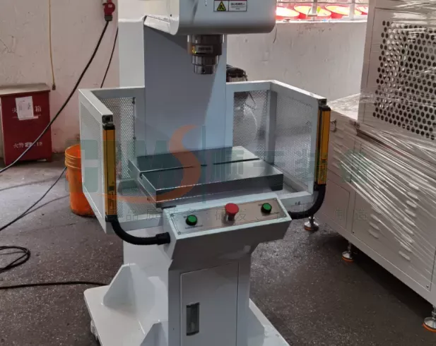 Small Hot Press Machine Applications in Composite Material Processing